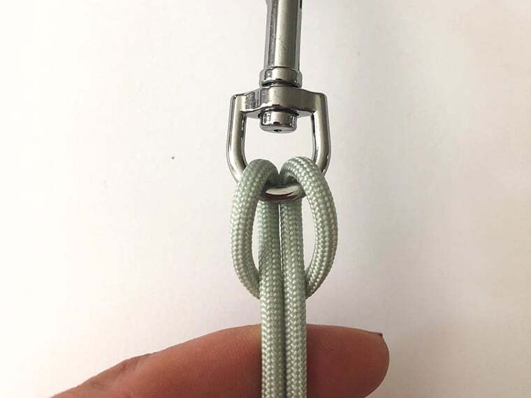 Paracord Leine: Schlaufe ziehen Paracord Leine: Schlaufe ziehen